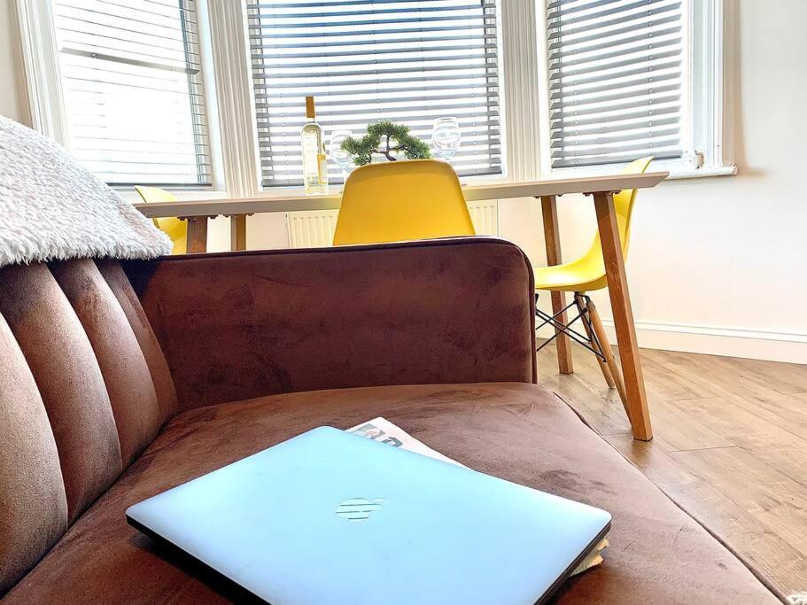 Beautiful Space Stylish And Modern! Perfect Location Blackpool Esterno foto