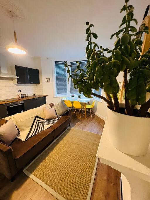 Beautiful Space Stylish And Modern! Perfect Location Blackpool Esterno foto