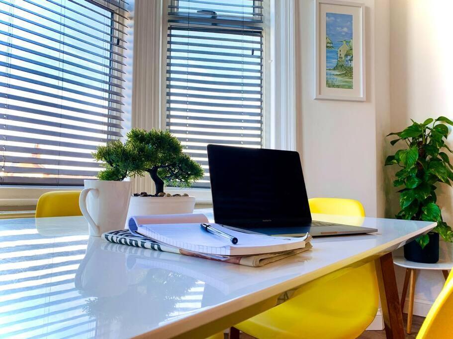 Beautiful Space Stylish And Modern! Perfect Location Blackpool Esterno foto